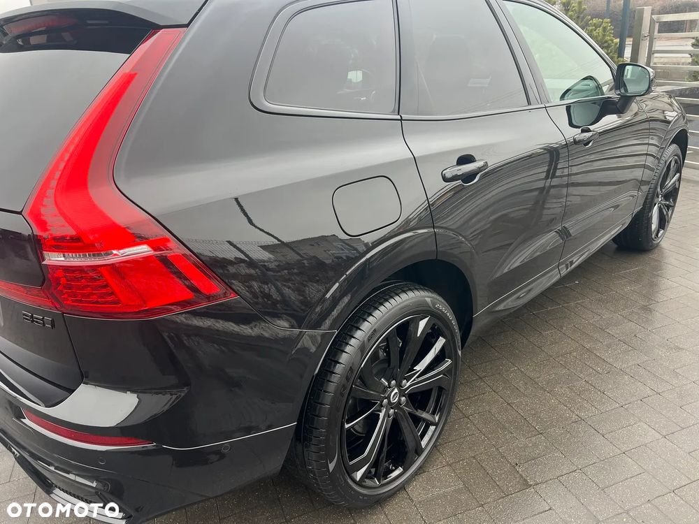 Volvo XC 60 B5 B AWD Ultra Black Edition - 4