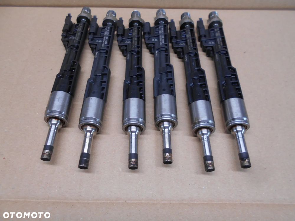 WTRYSKIWACZ BMW E90 E91 F20 F21 F30 F31 2.8 3.0 - 2