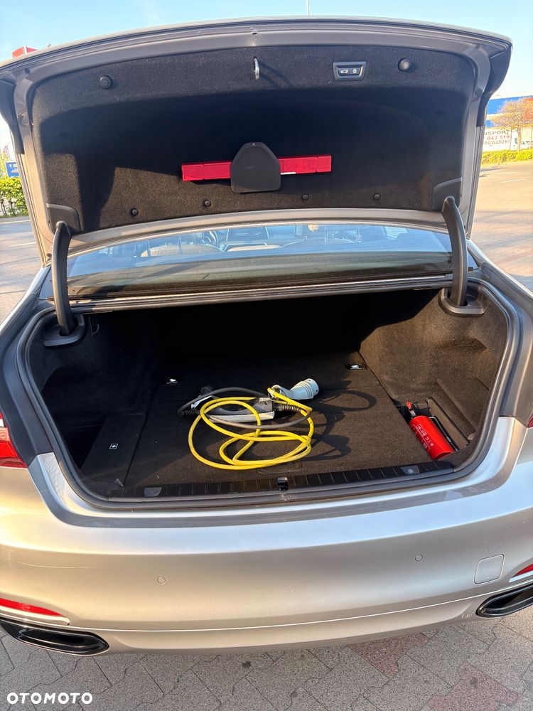 BMW Seria 7 740i - 18