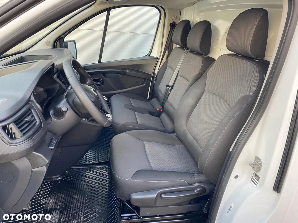 Renault TRAFIC L2H1 - 24