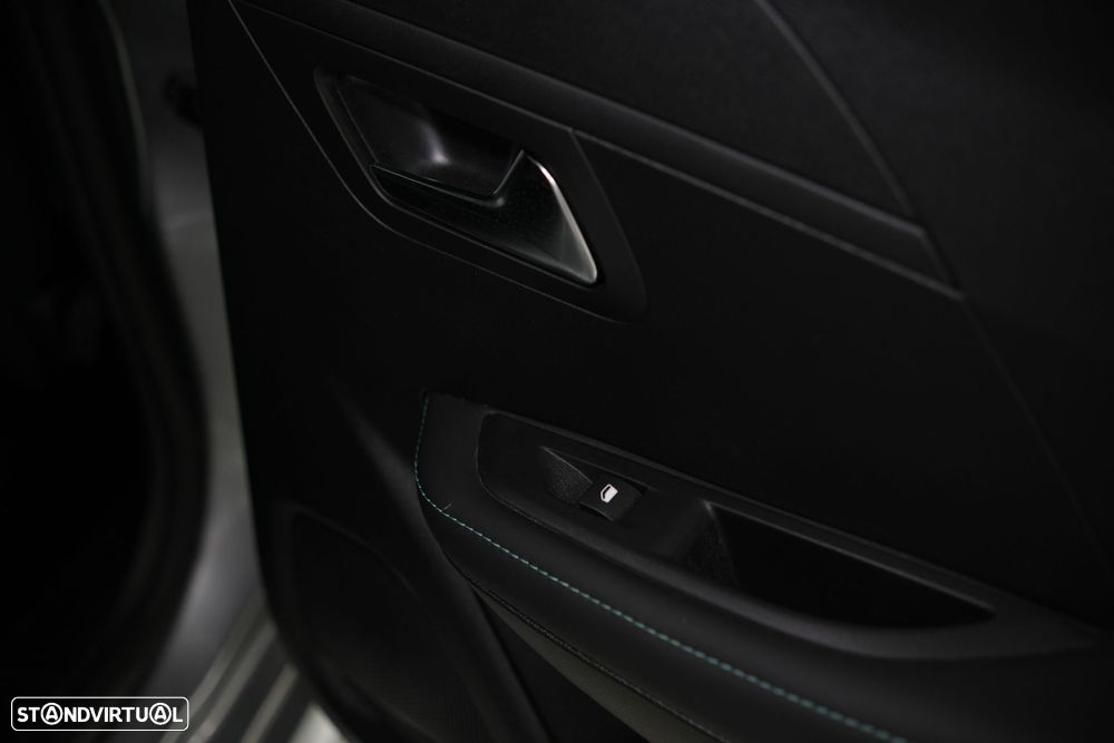 Peugeot 208 1.2 PureTech Allure - 46