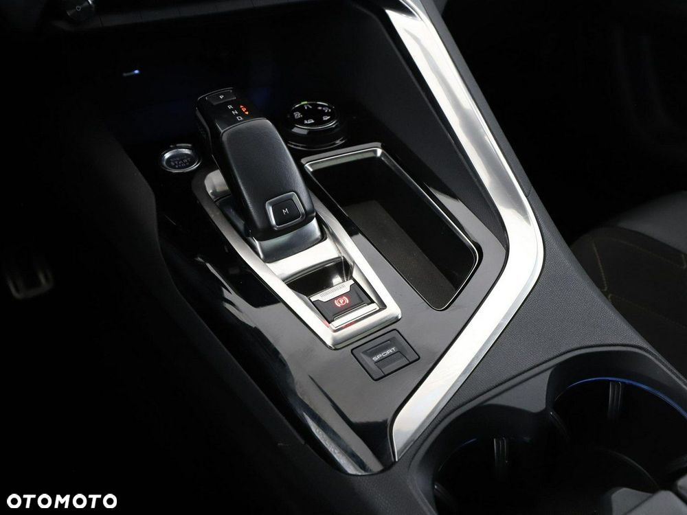 Peugeot 3008 BlueHDi 180 Stop & Start EAT6 GT - 32