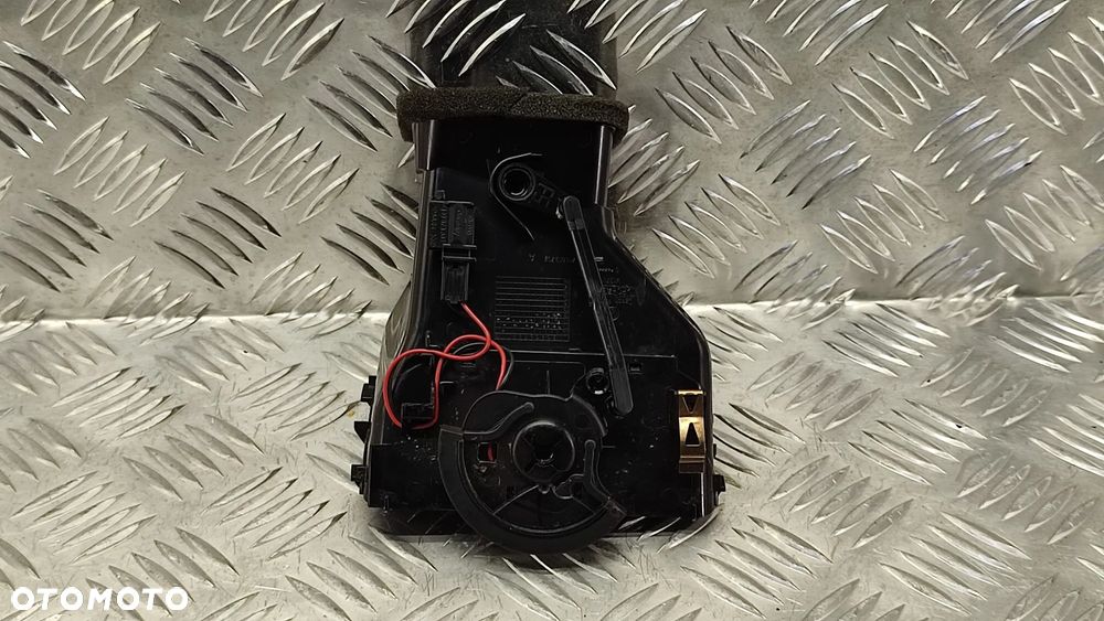 VW TOUAREG 7P 10-18R KRATKA NAWIEWU DESKI KONSOLI LEWA 7P1819703A 7P1819703 A - 4