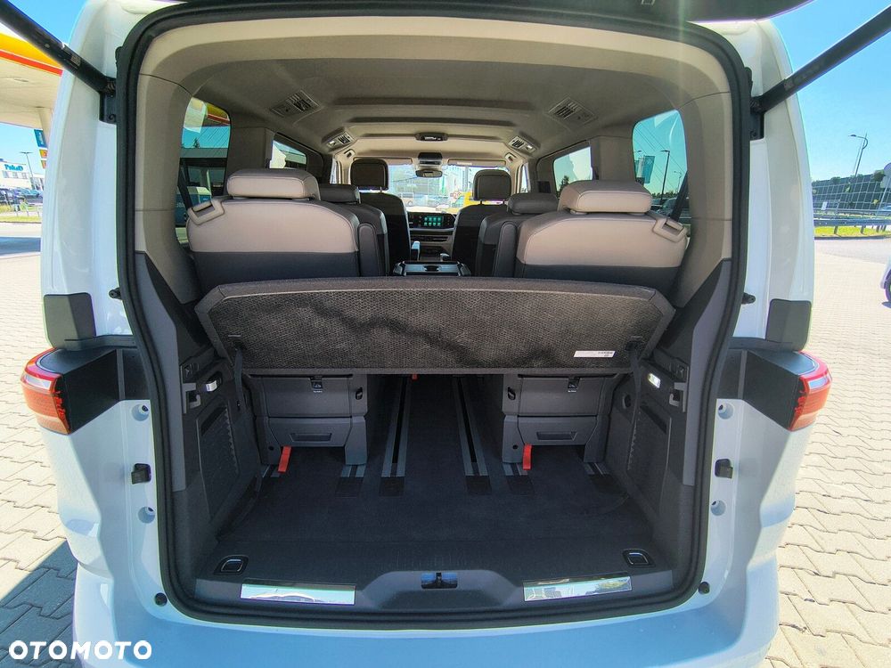 Volkswagen Multivan - 11