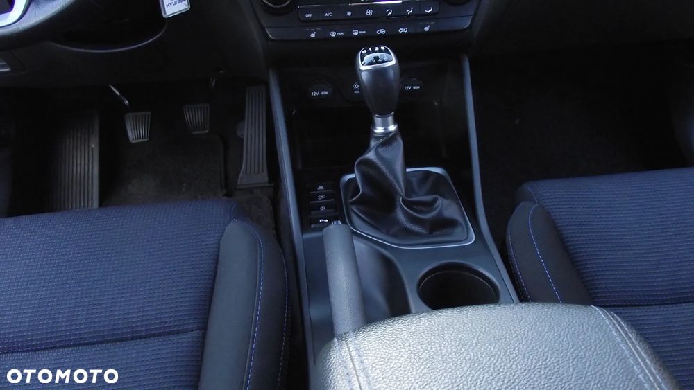 Hyundai Tucson 1.6 GDI BlueDrive Design 2WD - 27