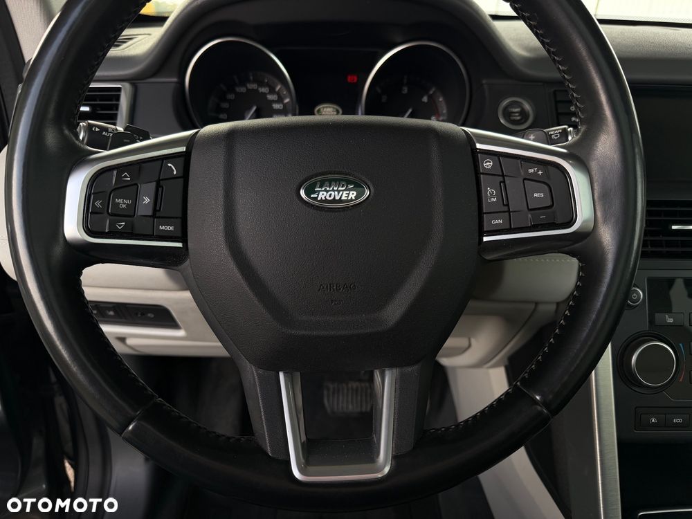 Land Rover Discovery Sport - 8