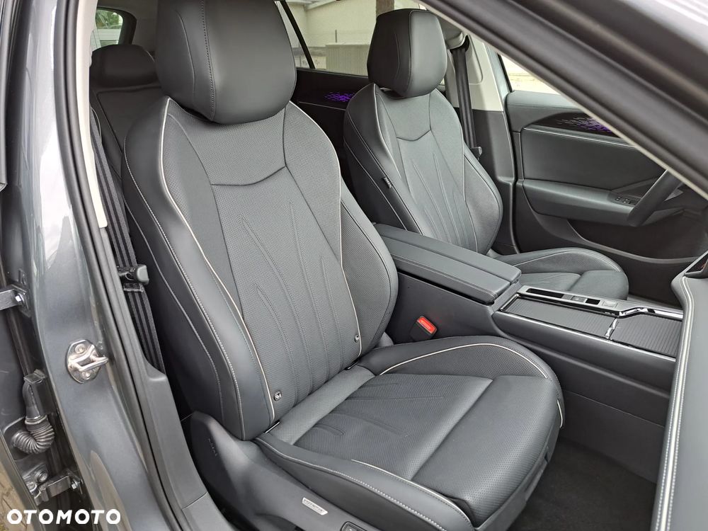 Volkswagen Passat 2.0 TDI SCR Elegance DSG - 19