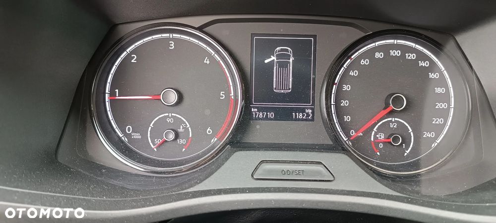 Volkswagen Transporter - 16