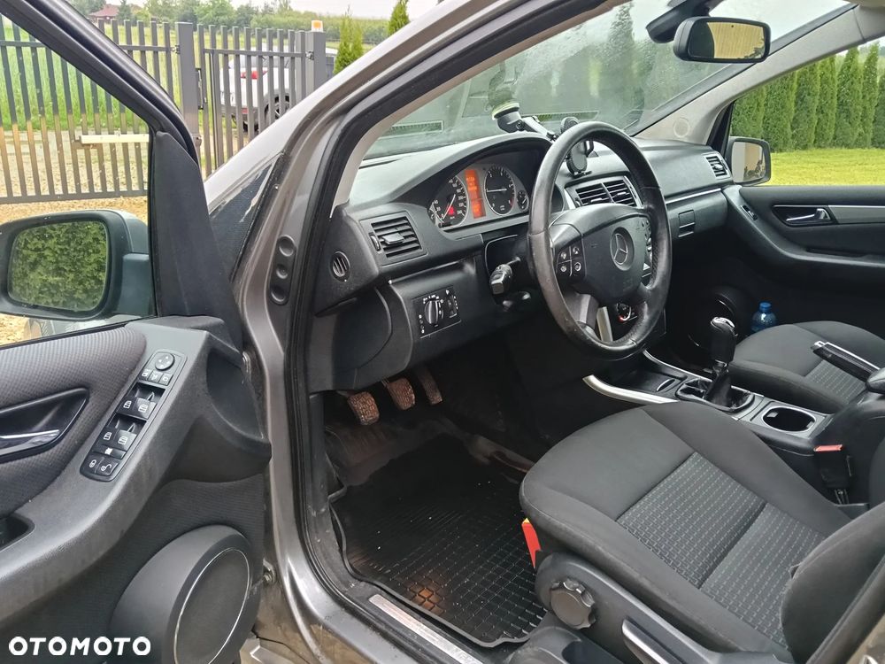 Mercedes-Benz Klasa B 200 CDI DPF - 35