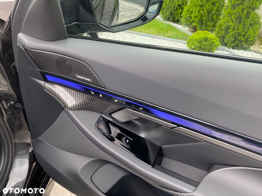 BMW Seria 5 520d xDrive - 21