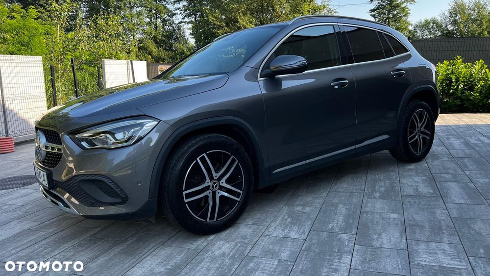 Mercedes-Benz GLA 200 - 40