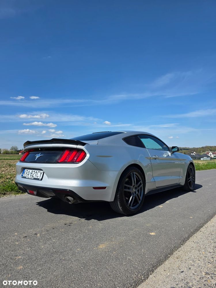 Ford Mustang 3.7 V6 - 6