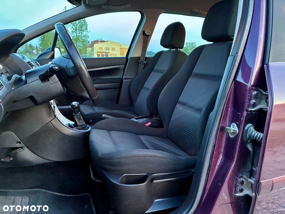 Peugeot 307 2.0 XT - 8