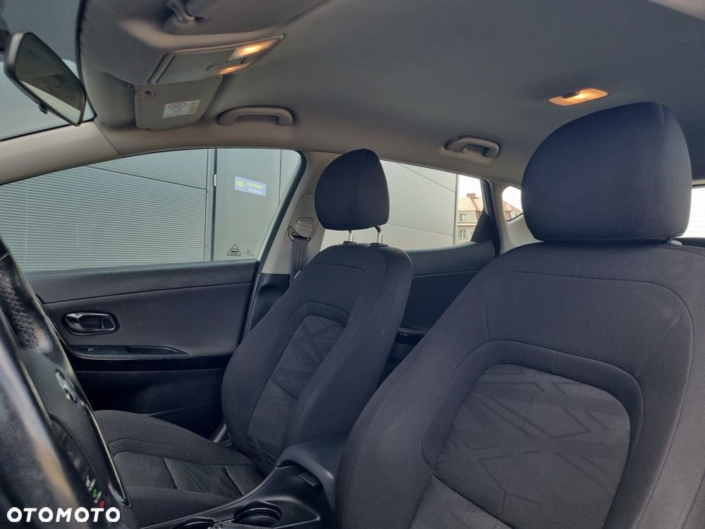 Kia Ceed - 12
