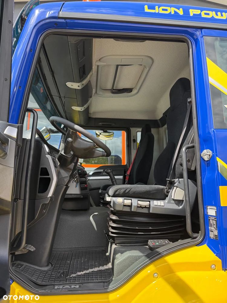 MAN TGS TGX 26.360 E5 laweta uniwersalna 9,36m + Dźwig HDS HMF 1420 K2 / platforma do przewozu kontenerów / pomoc drogowa / platforma / kran krane dzwig hds żuraw - 32