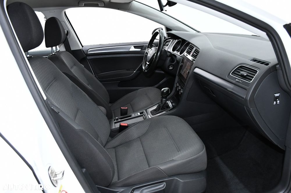 Volkswagen Golf - 15