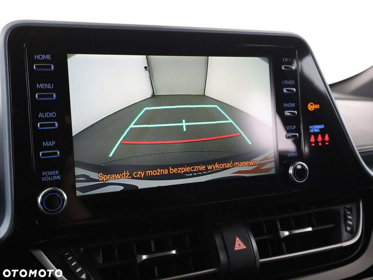 Toyota C-HR 1.8 Hybrid Business - 24