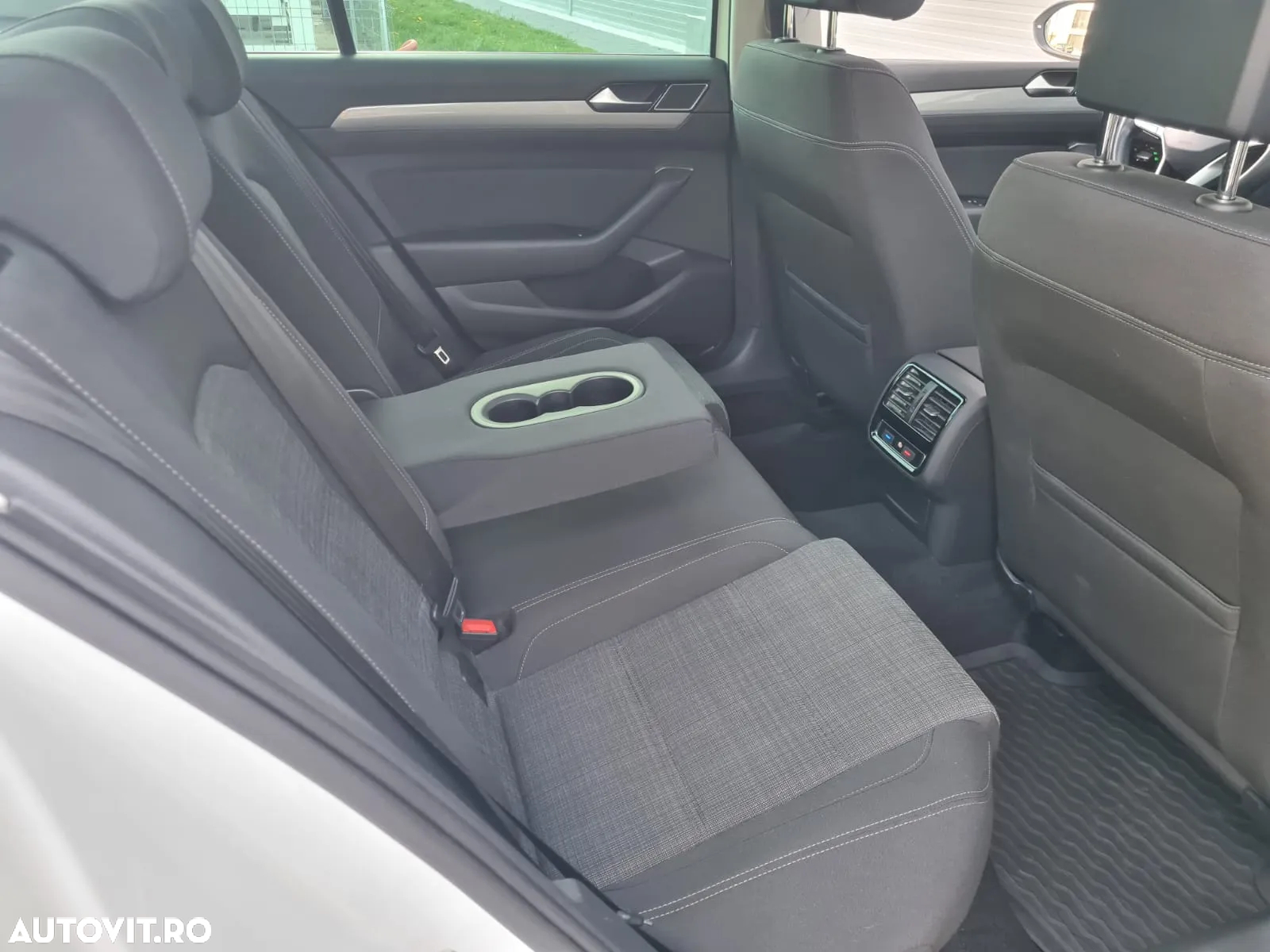 Volkswagen Passat 2.0 TDI (BlueMotion Technology) DSG Trendline - 15