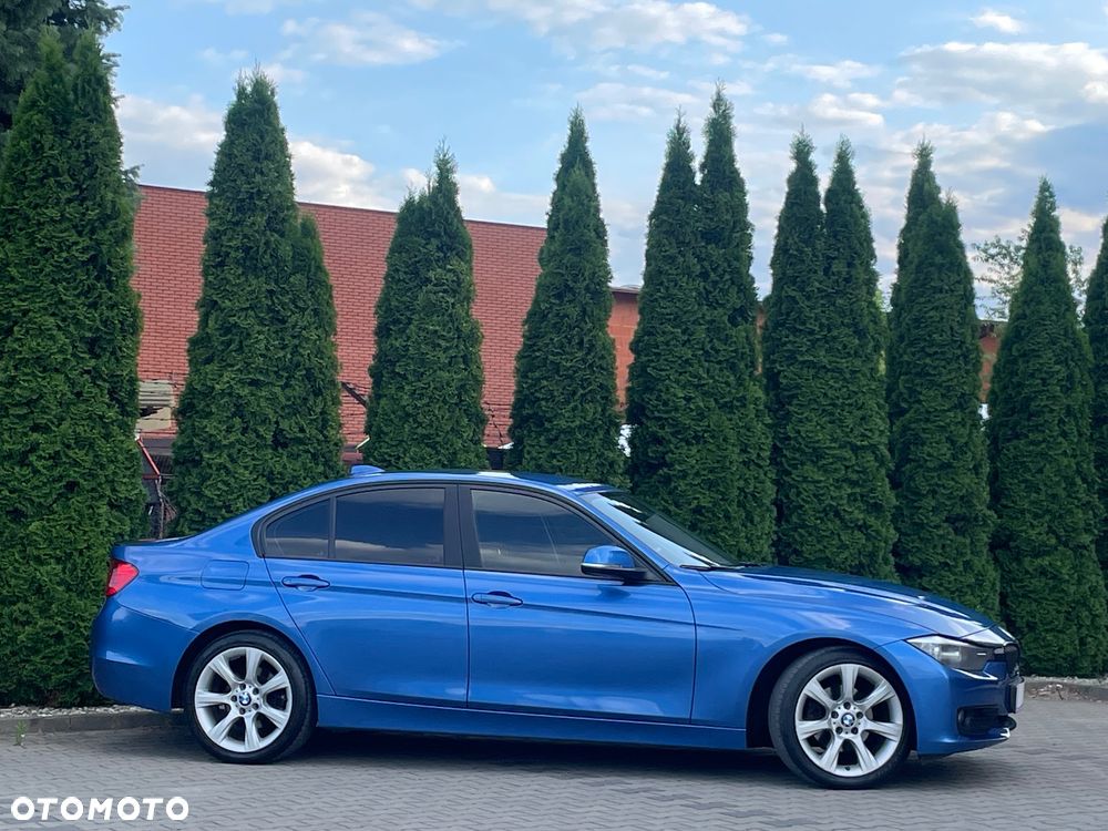 BMW Seria 3 320d Efficient Dynamics Luxury Line Purity sport - 10