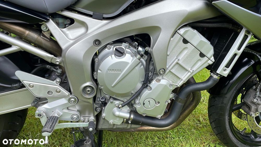 Yamaha FZ6 - 19