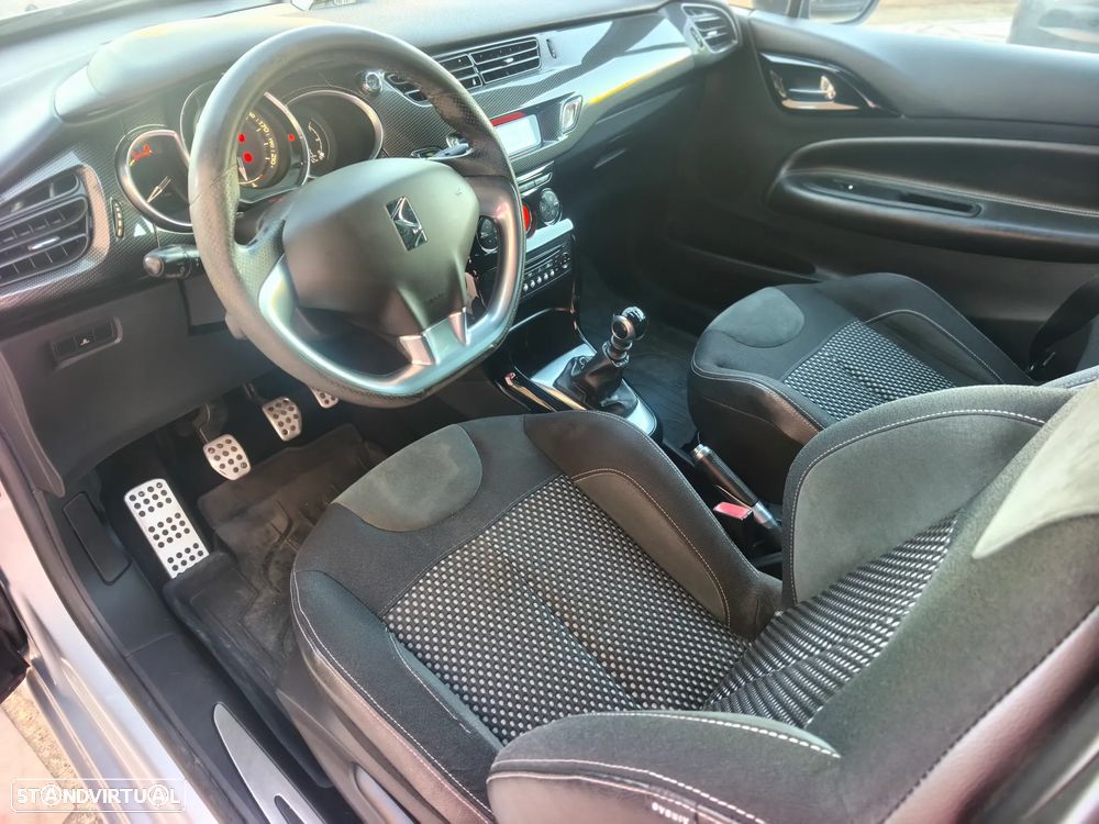 Citroën DS3 1.6 e-HDi Airdream Sport Chic - 24