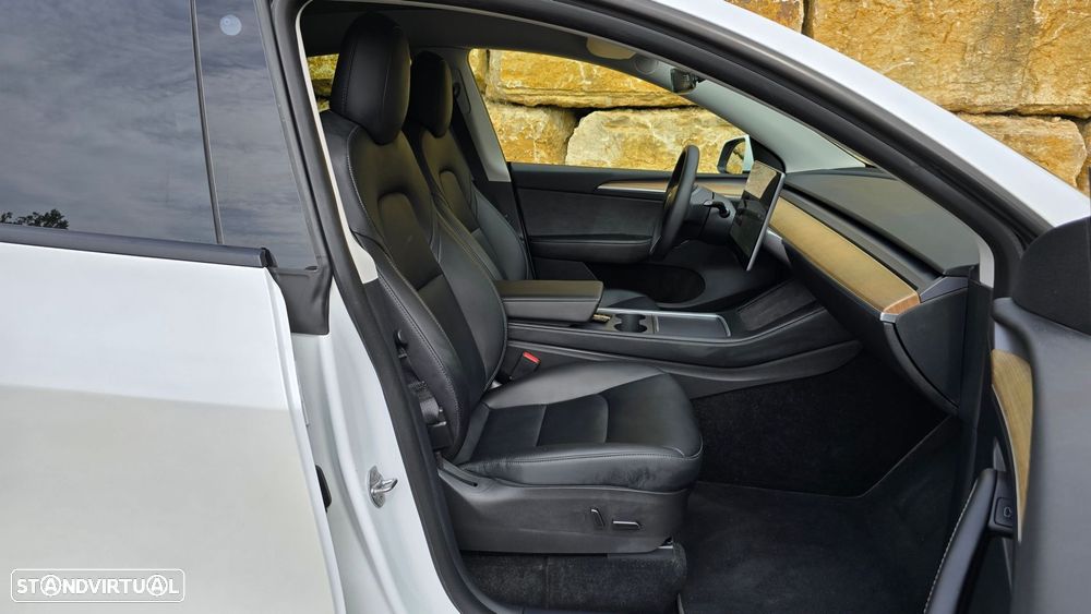 Tesla Model Y Long Range Tração Integral - 47