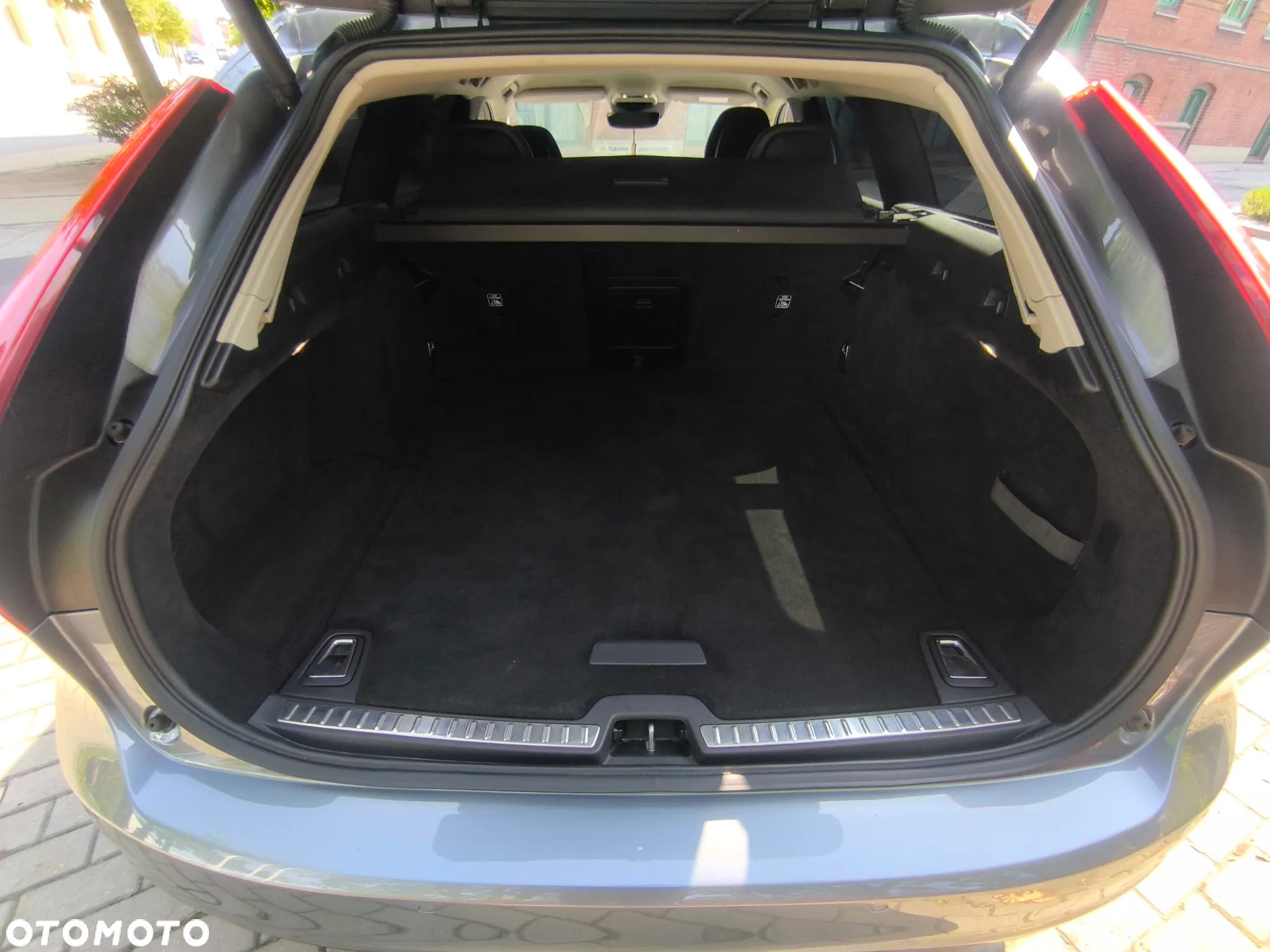 Volvo V90 D4 Momentum - 27