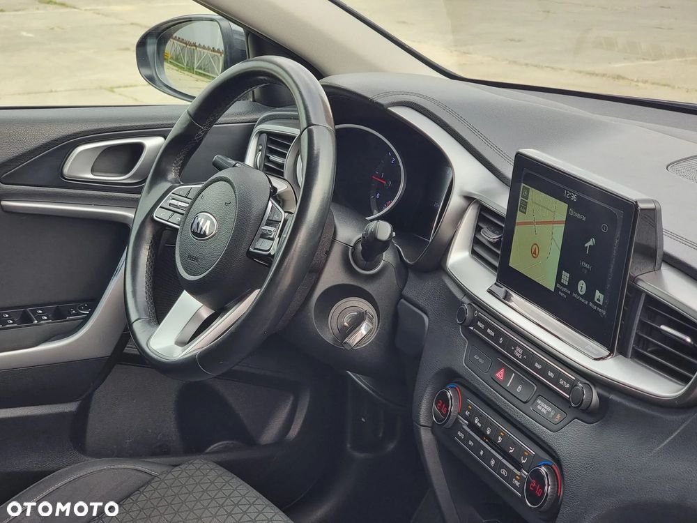 Kia Ceed 1.6 CRDi mHEV M - 10