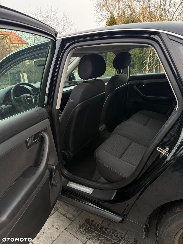 Audi A4 Limousine - 6