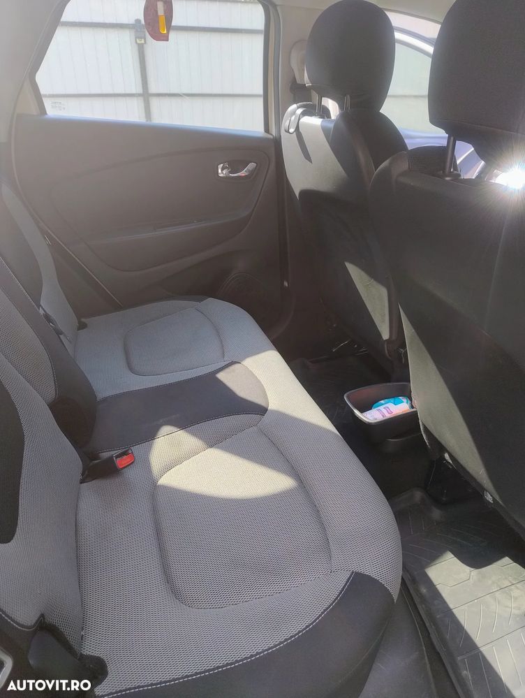 Renault Captur - 12