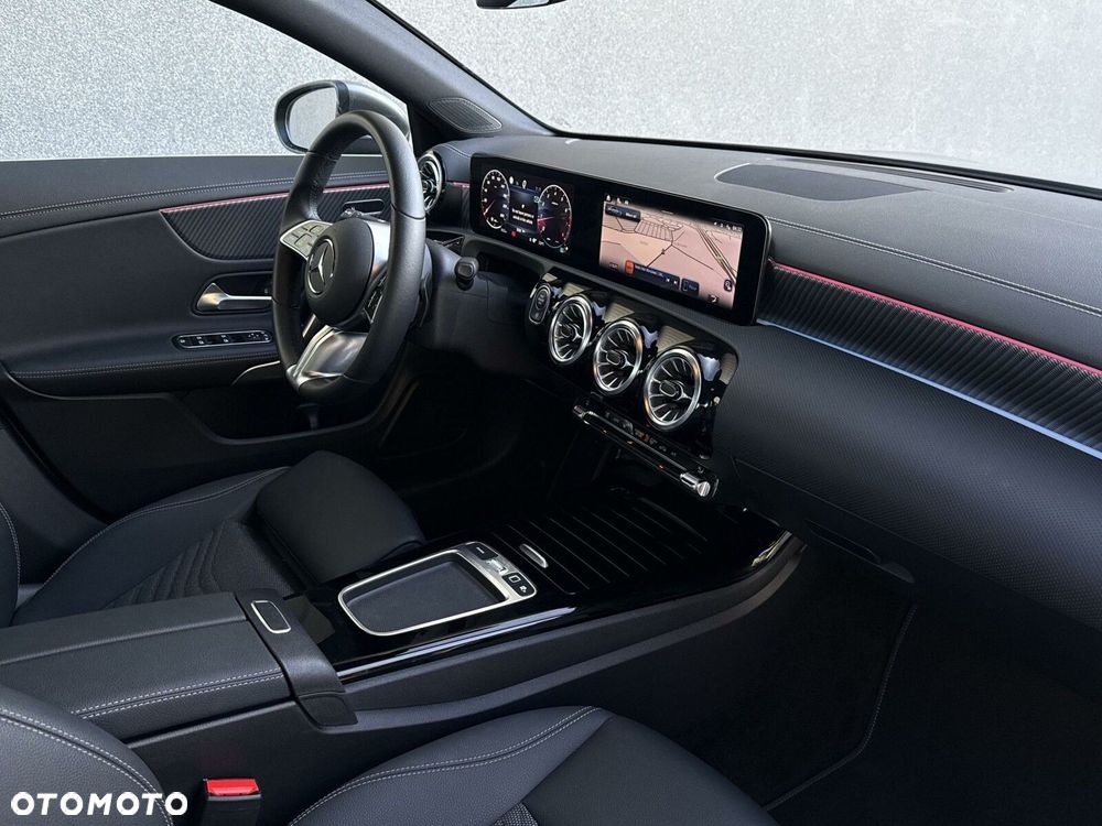 Mercedes-Benz CLA - 17
