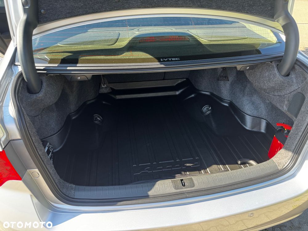 Honda Accord 2.0 Elegance - 17