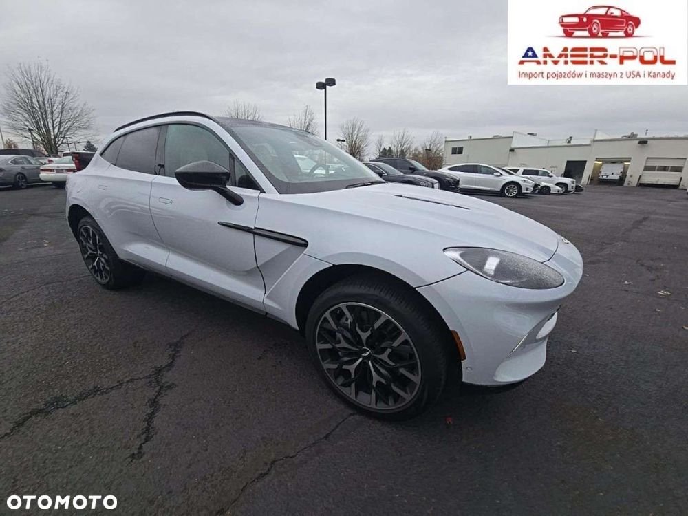Aston Martin DBX - 1