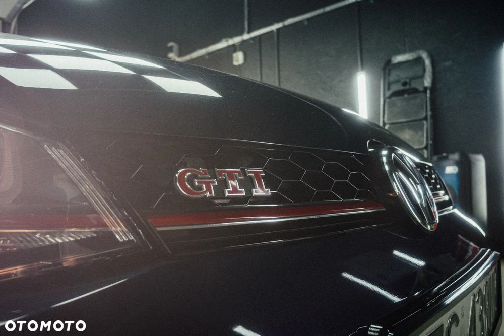 Volkswagen Golf GTI Performance BlueMotion Technology - 2