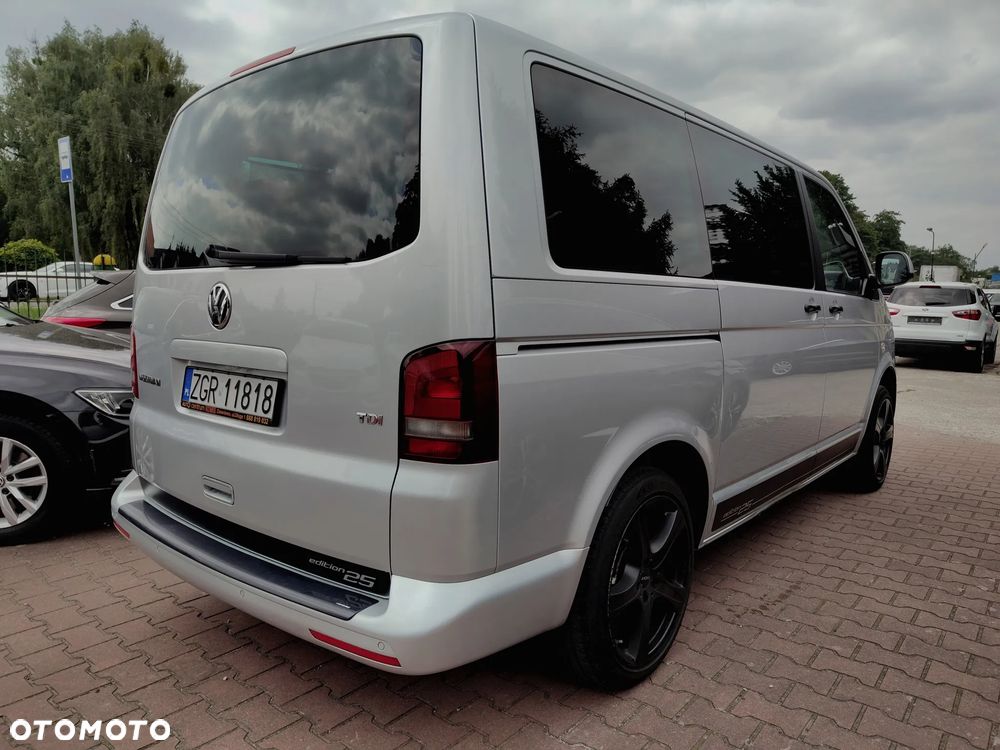 Volkswagen Multivan - 9