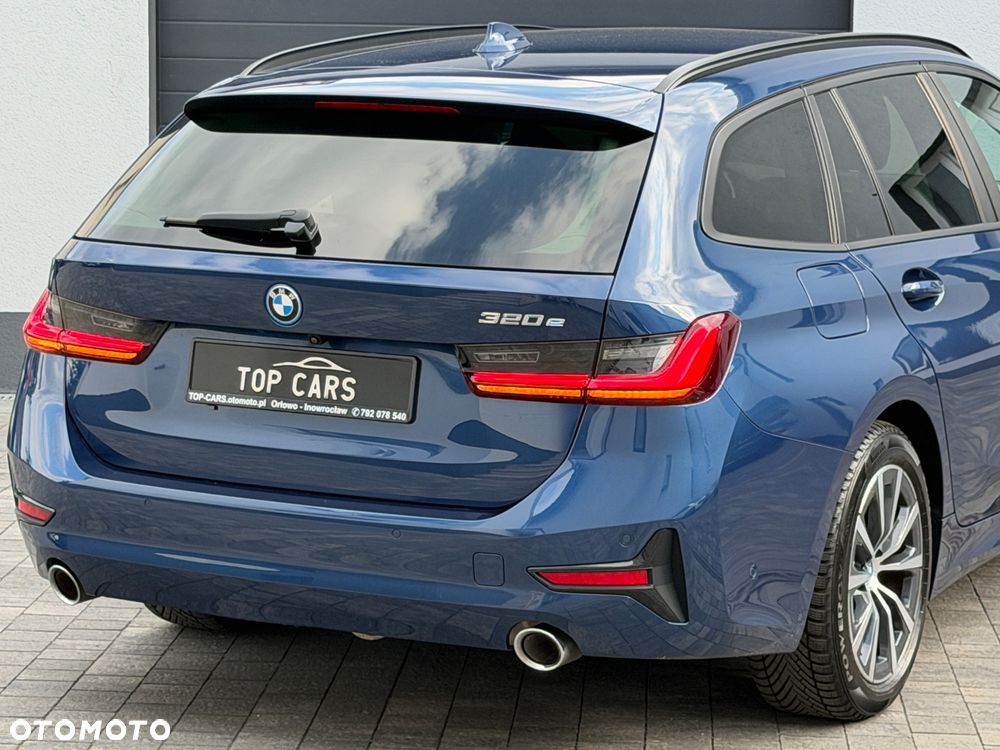 BMW Seria 3 320e Sport Line - 33