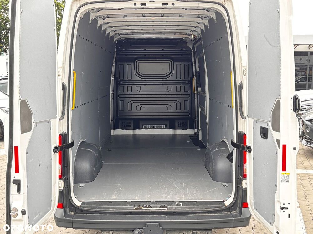 Volkswagen Crafter . - 11
