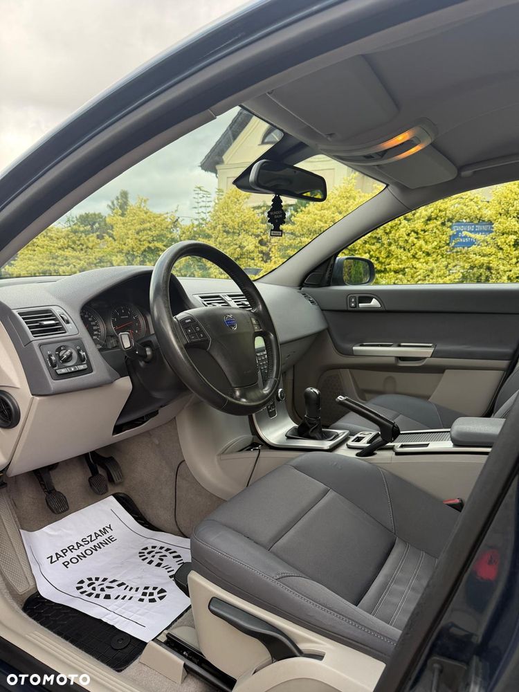 Volvo S40 1.8 Momentum - 9