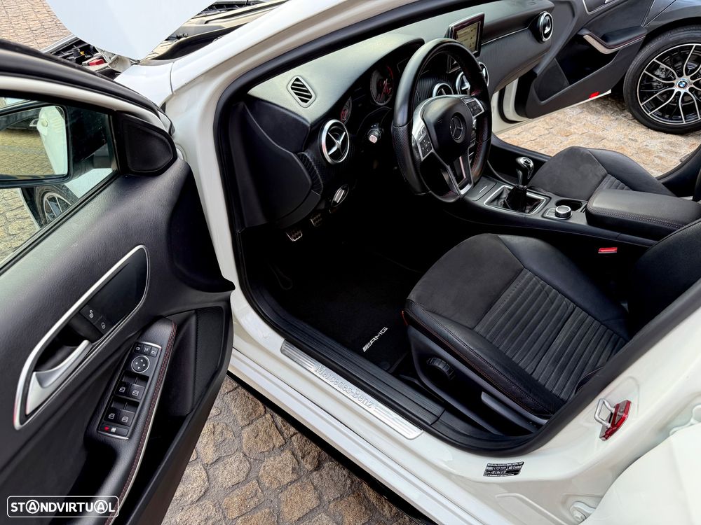 Mercedes-Benz A 180 d AMG Line - 40