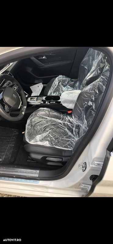 Peugeot 208 e-208 GT Pack - 12