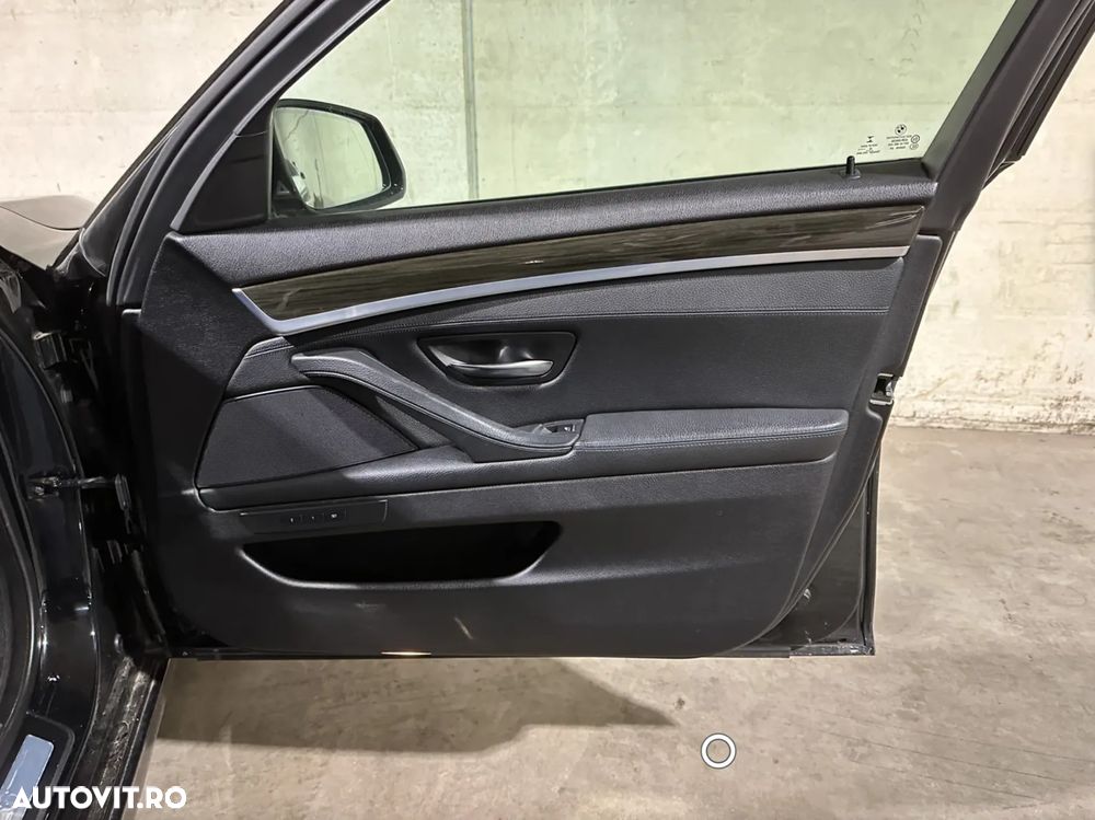 BMW Seria 5 528i Sport-Aut. Luxury Line - 17