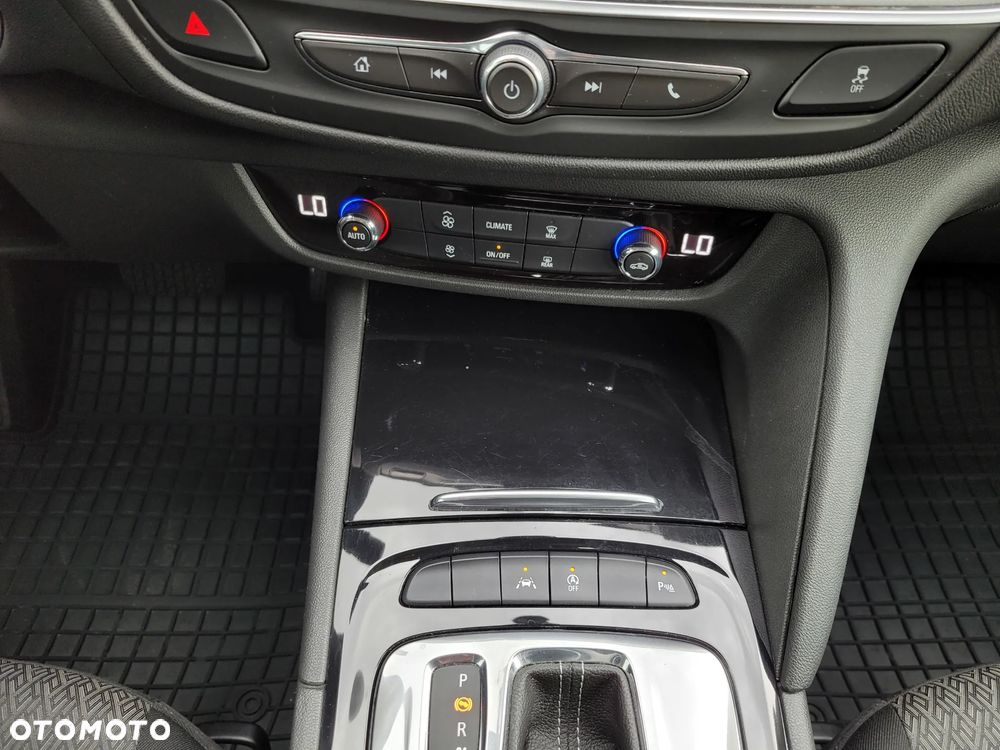 Opel Insignia 1.5 T Innovation S&S - 15