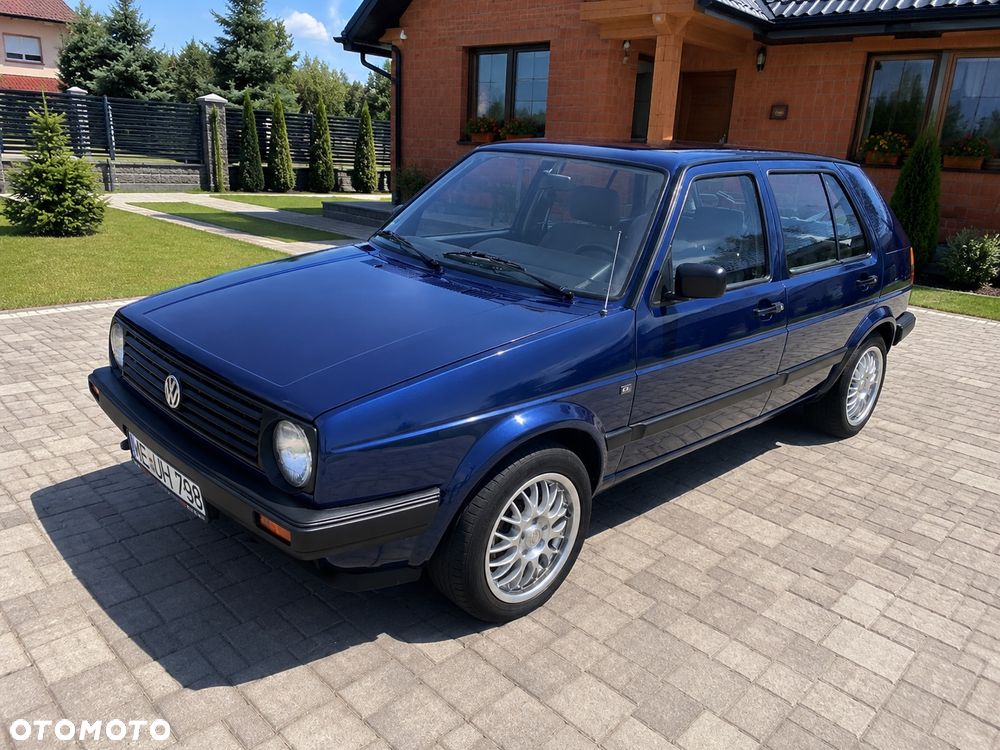 Volkswagen Golf - 3