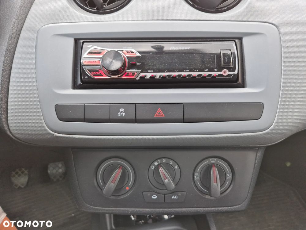 Seat Ibiza 1.4 16V Passion - 11