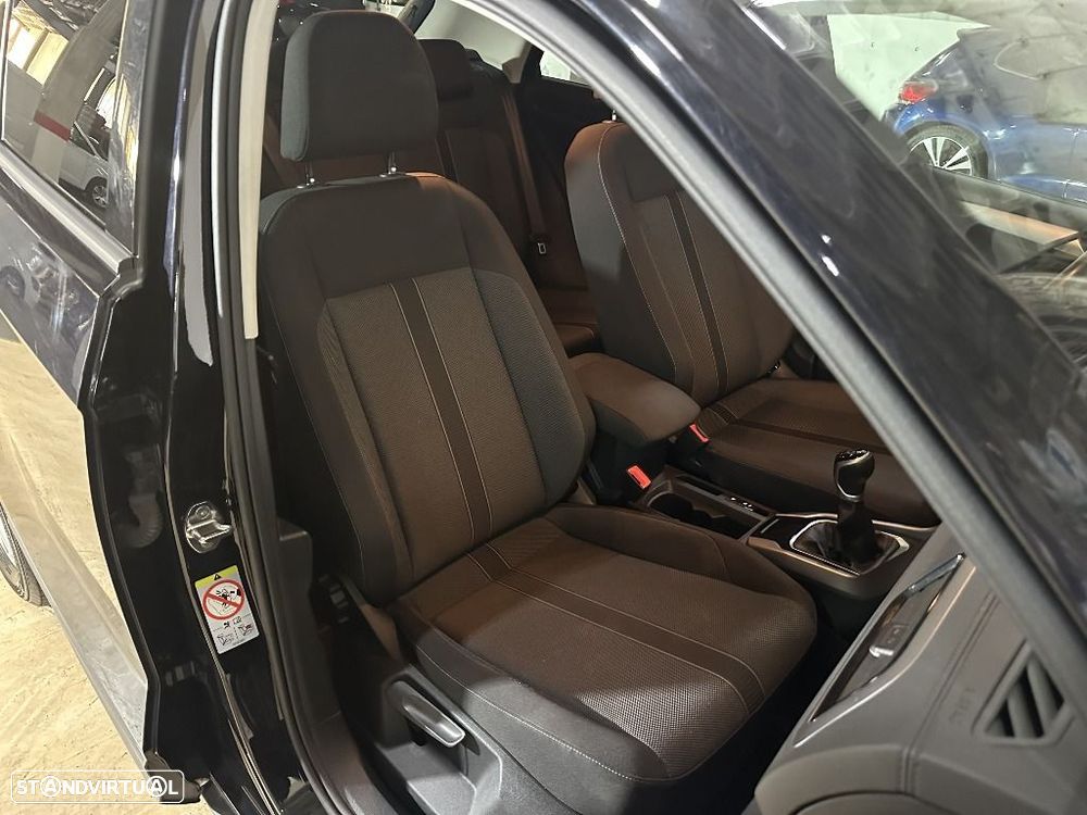 VW T-Roc 1.0 TSI Urban - 15