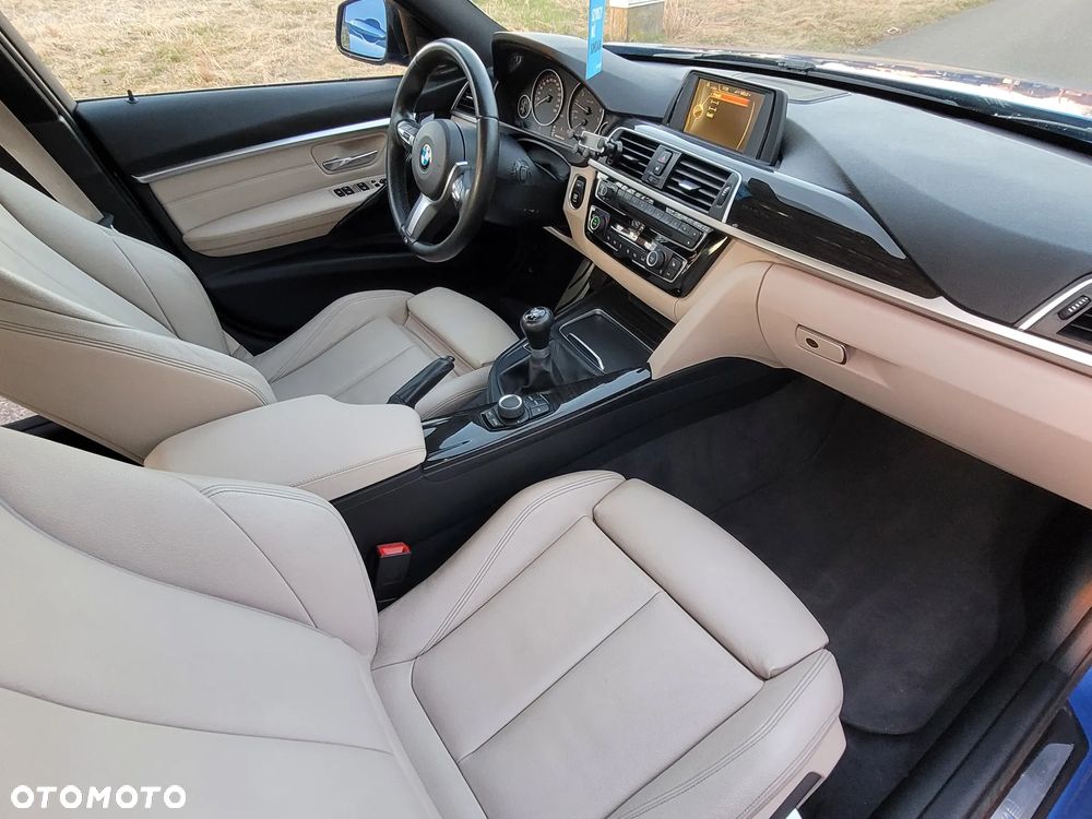 BMW Seria 3 340i xDrive M Sport Shadow - 36