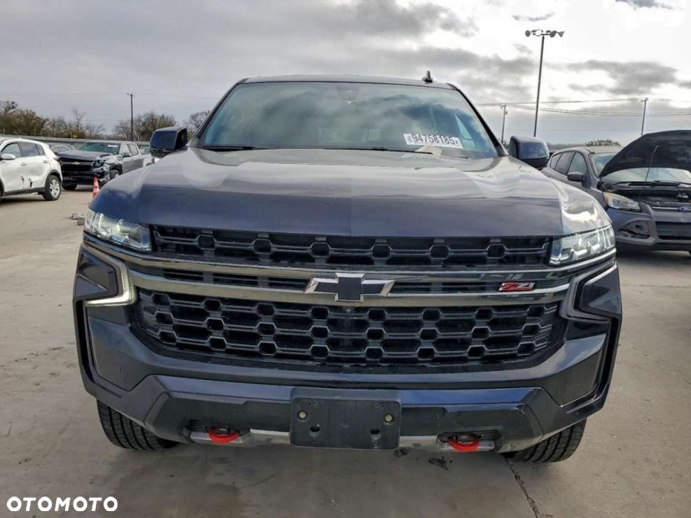 Chevrolet Suburban - 2