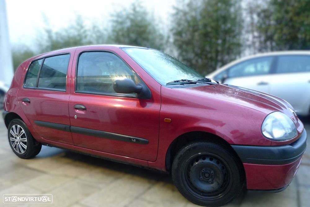Renault Clio 1.2 RT - 3