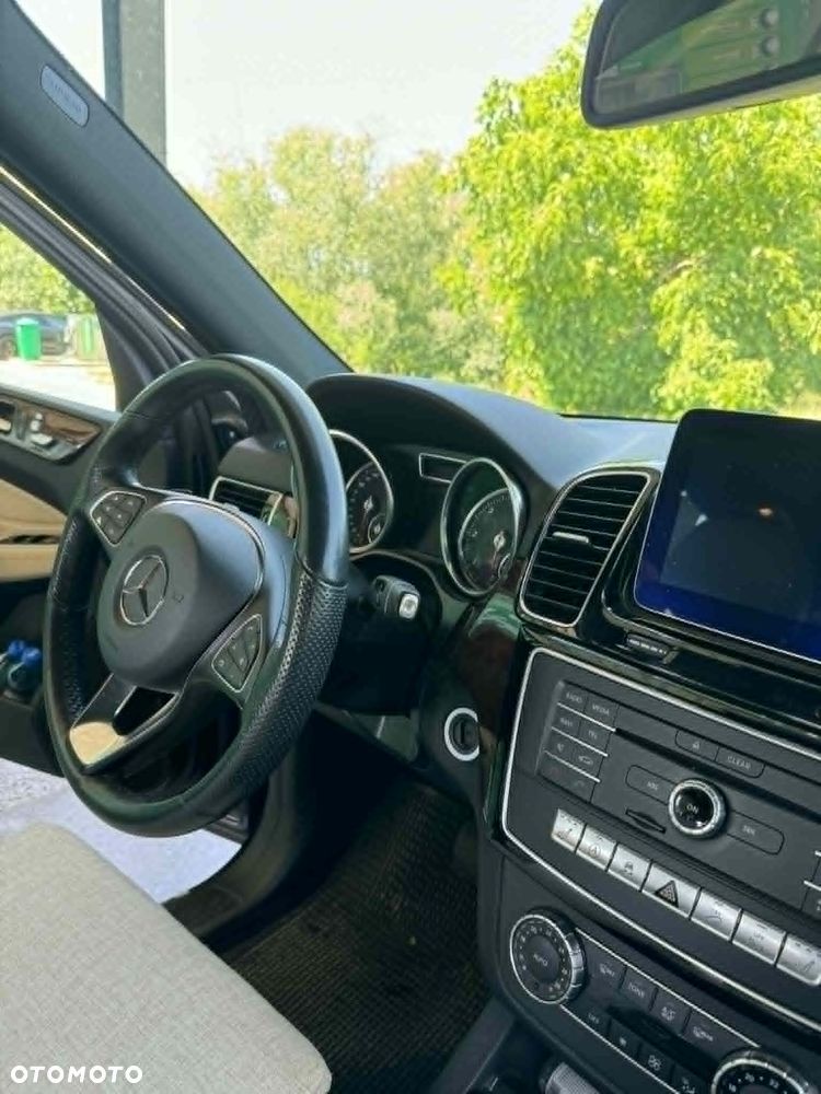 Mercedes-Benz GLE 250 d 4-Matic - 9