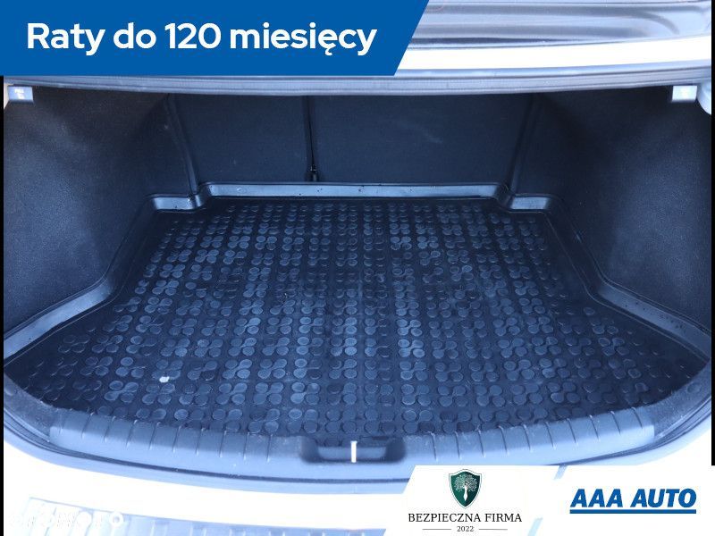 Hyundai Elantra - 15